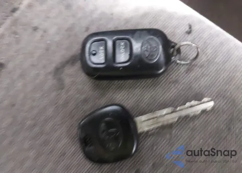 2006 Toyota Corolla Le z USA, uszkodzony, nr VIN 2T1BR30E96C635941